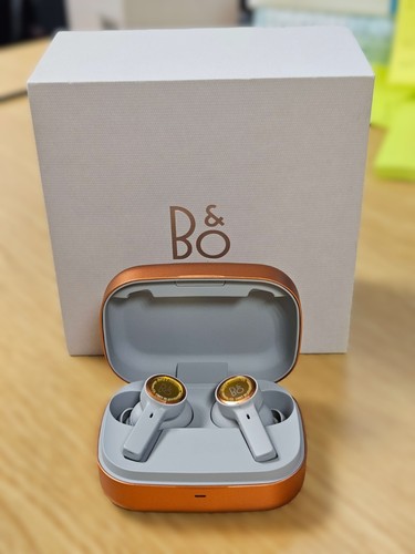 Beoplay eleven copper tone - b&o,